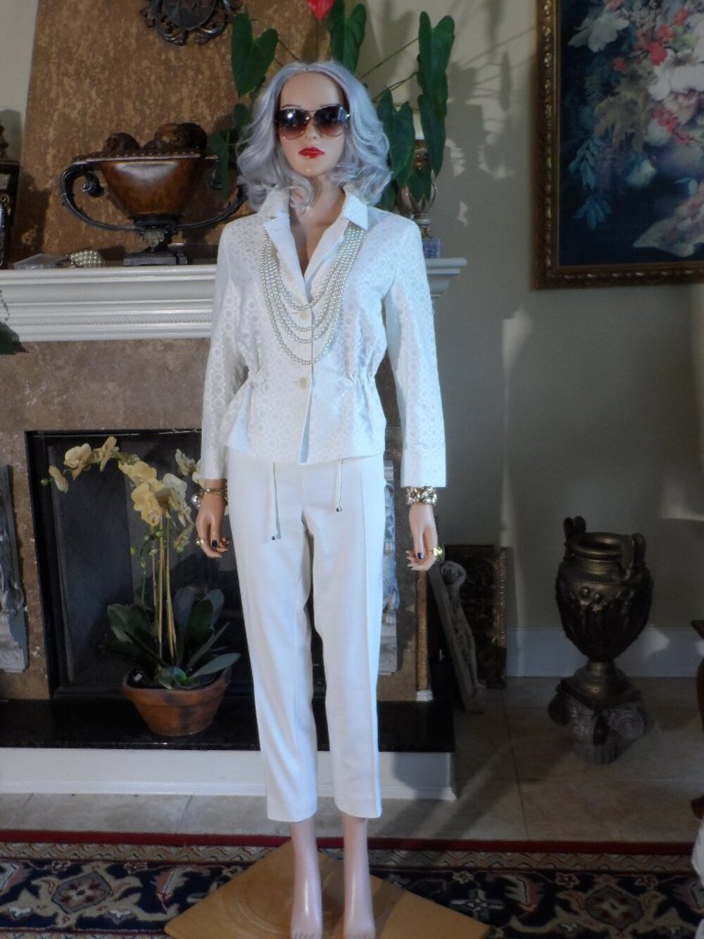 Akris Punto Ivory Textured Waist Tie Jacket & Pant Suit Size US 8